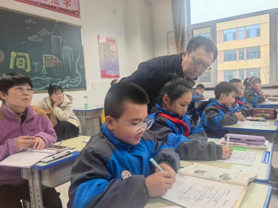 每日一图：朔州市七小青年教师阴鸿鹄教学公开课展示 图7